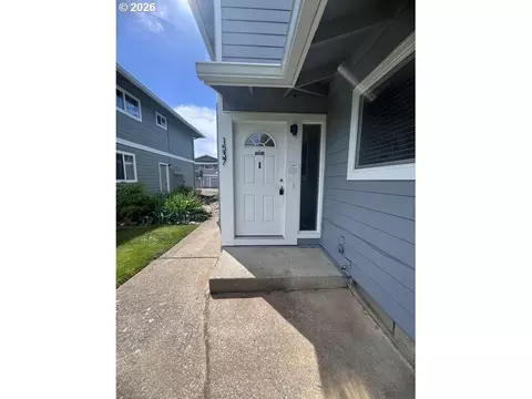 1537 NE Kane Dr, Gresham, OR 97030