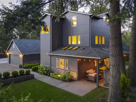 Exterior - 1359 Hammock St, Eugene, OR 97401 photo 2 of 13