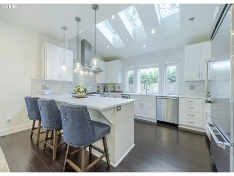 Kitchen - 1359 Hammock St, Eugene, OR 97401 photo 1 of 8