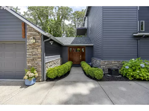 Exterior - 1359 Hammock St, Eugene, OR 97401 photo 7 of 13