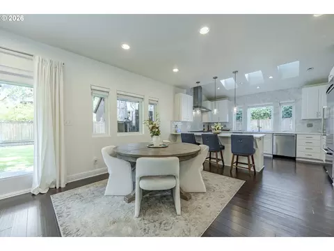 Dining - 1359 Hammock St, Eugene, OR 97401 photo 4 of 4
