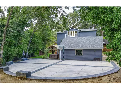 Exterior - 1359 Hammock St, Eugene, OR 97401 photo 12 of 13