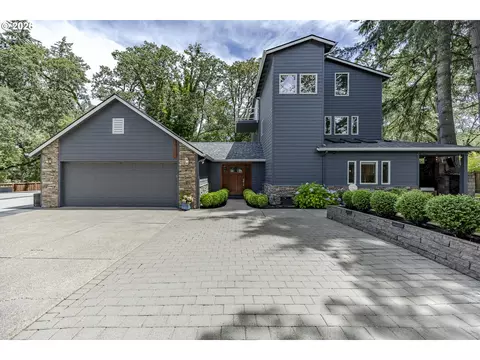 Exterior - 1359 Hammock St, Eugene, OR 97401 photo 5 of 13