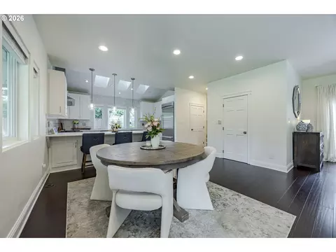 Dining - 1359 Hammock St, Eugene, OR 97401 photo 3 of 4