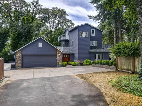 Exterior - 1359 Hammock St, Eugene, OR 97401 photo 6 of 13