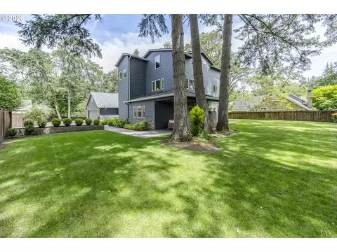 Exterior - 1359 Hammock St, Eugene, OR 97401 photo 8 of 13