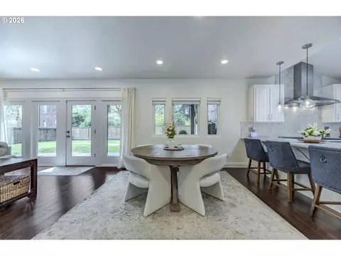 Dining - 1359 Hammock St, Eugene, OR 97401 photo 2 of 4