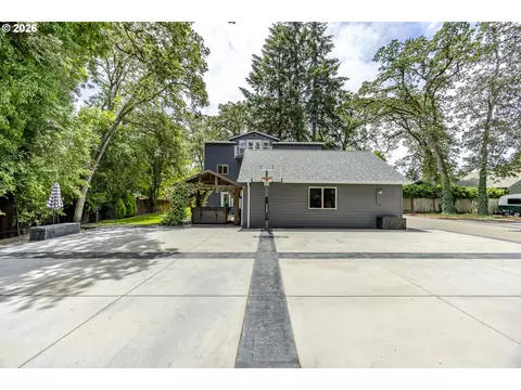Exterior - 1359 Hammock St, Eugene, OR 97401 photo 11 of 13