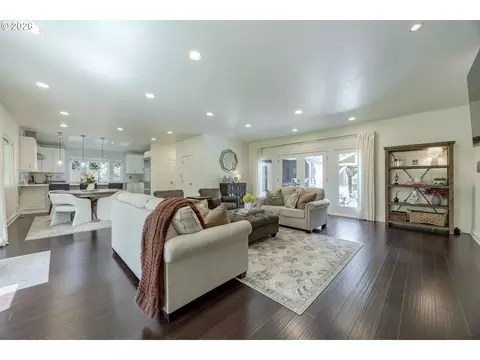 Living - 1359 Hammock St, Eugene, OR 97401 photo 2 of 4