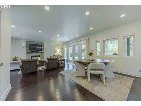 Dining - 1359 Hammock St, Eugene, OR 97401 photo 1 of 4