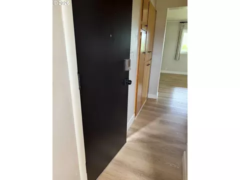 Entry Way - 85806 Loop Ln, Eugene, OR 97405 photo 4 of 4