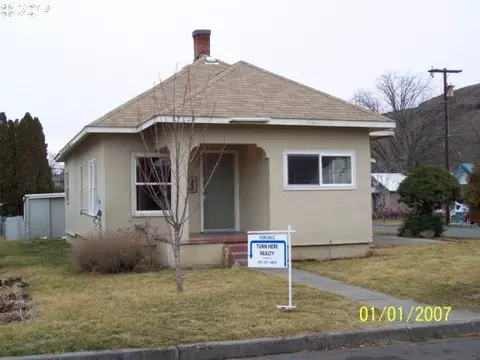 3 SE 16th St, Pendleton, OR 97801 photo 1