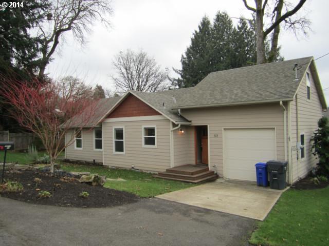 605 E Fairfield St, Gladstone, OR 97027 photo 1