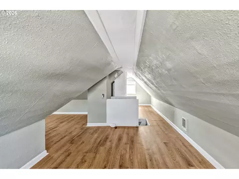 Other - 1629 7th Ave, Longview, WA 98632 photo 9 of 19