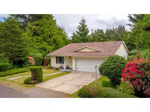 50 Ridge Pl, Depoe Bay, OR 97341