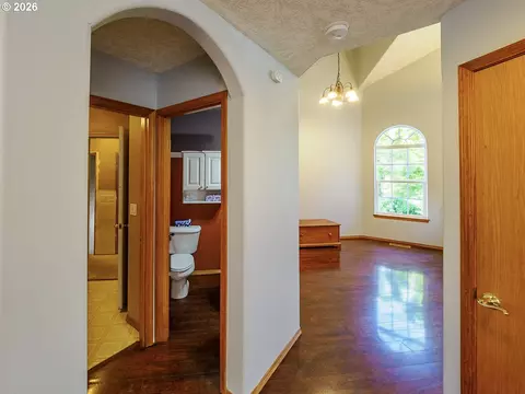 Entry Way - 4029 NE 16th Ct, Gresham, OR 97030 photo 3 of 4