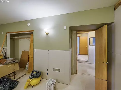 Bedroom - 4029 NE 16th Ct, Gresham, OR 97030 photo 5 of 5