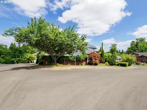 Exterior - 4029 NE 16th Ct, Gresham, OR 97030 photo 4 of 5