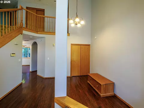 Entry Way - 4029 NE 16th Ct, Gresham, OR 97030 photo 2 of 4