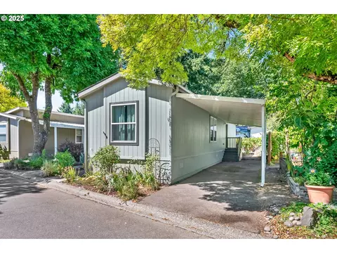 1475 Green Acres Rd #108, Eugene, OR 97408