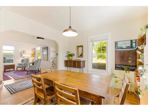 Dining - 1212 E 6th St, Newberg, OR 97132 photo 3 of 3