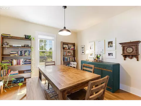 Dining - 1212 E 6th St, Newberg, OR 97132 photo 2 of 3