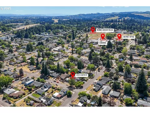 View/Area - 1212 E 6th St, Newberg, OR 97132 photo 2 of 5