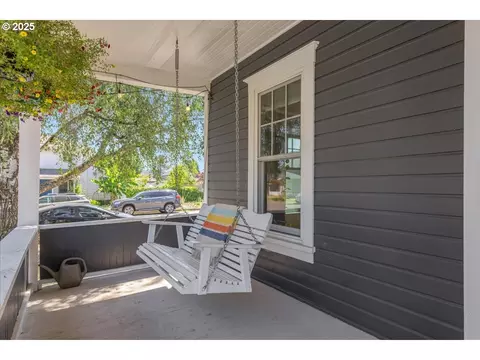 Exterior - 1212 E 6th St, Newberg, OR 97132 photo 6 of 7