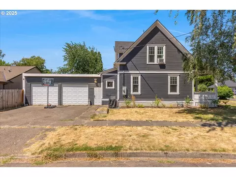 Exterior - 1212 E 6th St, Newberg, OR 97132 photo 7 of 7