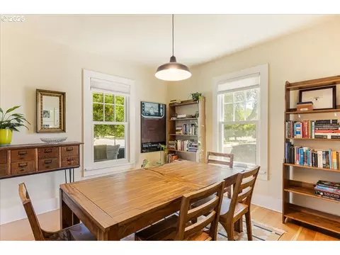 Dining - 1212 E 6th St, Newberg, OR 97132 photo 1 of 3