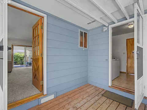 250 SE Juniper Ave, Gresham, OR 97080 photo 37