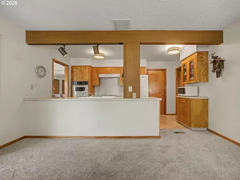 250 SE Juniper Ave, Gresham, OR 97080 photo 17