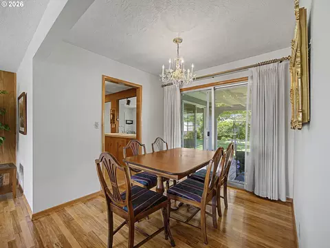 250 SE Juniper Ave, Gresham, OR 97080 photo 9