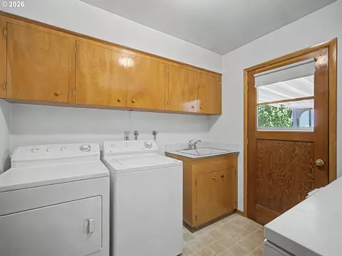 250 SE Juniper Ave, Gresham, OR 97080 photo 34