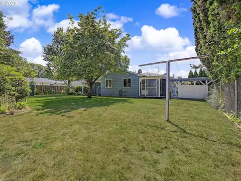 250 SE Juniper Ave, Gresham, OR 97080 photo 42