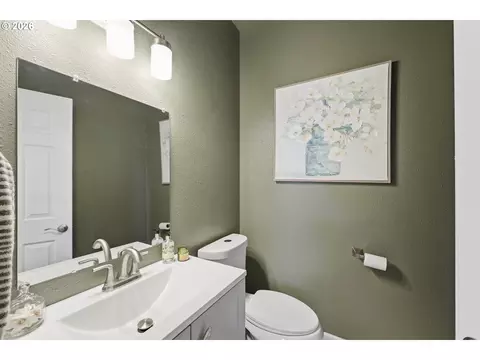 Bath - 2440 NW 25th Ave, Camas, WA 98607 photo 4 of 4