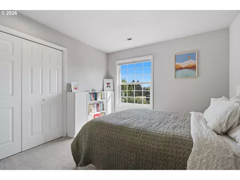 Bedroom - 2440 NW 25th Ave, Camas, WA 98607 photo 6 of 6