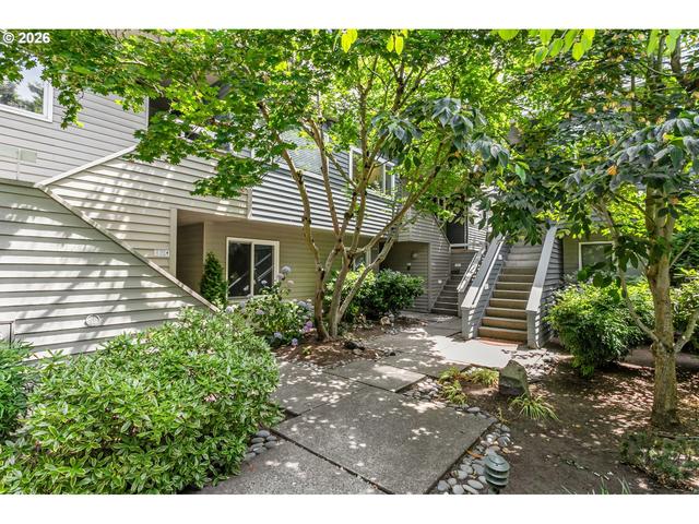 118 N Hayden Bay Dr, Portland, OR 97217