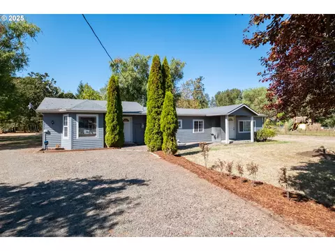 33382 Brewster Rd, Lebanon, OR 97355