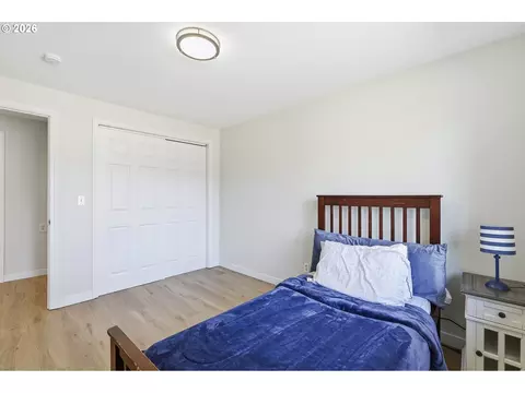 Bedroom - 792 SE Cedar St, Dundee, OR 97115 photo 7 of 7