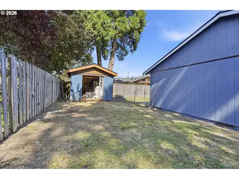 Exterior - 792 SE Cedar St, Dundee, OR 97115 photo 10 of 10
