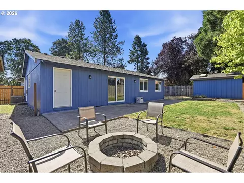 Exterior - 792 SE Cedar St, Dundee, OR 97115 photo 8 of 10