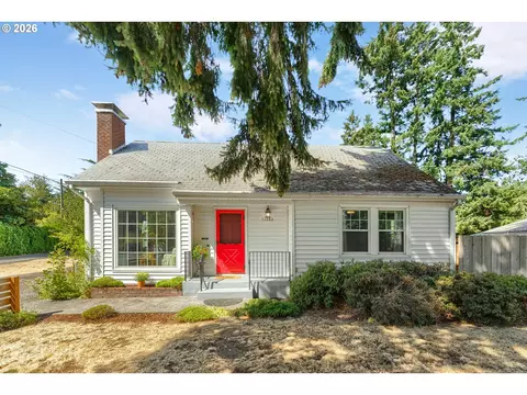 11282 SE Pine Ct, Portland, OR 97216