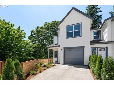 9258 SW Waverly Dr, Tigard, OR 97224