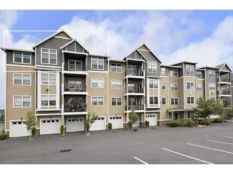 17181 SW Snowdale St #301, Beaverton, OR 97007