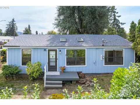 Exterior - 1995 J St, Springfield, OR 97477 photo 11 of 11