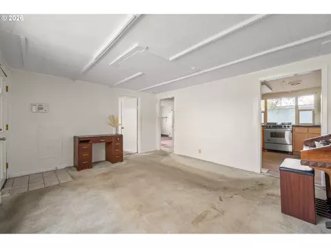 Living - 1995 J St, Springfield, OR 97477 photo 4 of 5