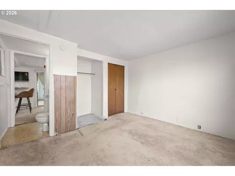 Bedroom - 1995 J St, Springfield, OR 97477 photo 1 of 6