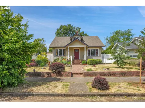 712 W 30th St, Vancouver, WA 98660