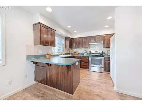 Kitchen - 4484 SE 24th St, Gresham, OR 97080 photo 1 of 1